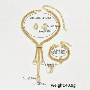 Juego de Joyería de Cristal Chapado en Oro de 4 Piezas, Collar y Anillo Geométricos con Diamantes para el Día de San Valentín y Año Nuevo - Product Image 3