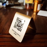 Letrero de Mesa Personalizado con Código QR en Latón, Placa de Número de Mesa Metálica en Forma de V para Restaurantes de Alta Gama y Pedidos