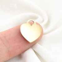 Charme en or rempli 14 carats 12*15 mm en forme de cœur 1/20 14 carats or exquis en forme de cœur pendentif à goutte Frigree pour la fabrication de bijoux DIY