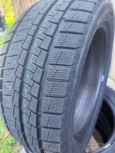 Pompe à air pour pneus de voiture 145/70R12 AW33 Marque Kapsen Pneus tout-terrain Pneus d'hiver - Product Image 5