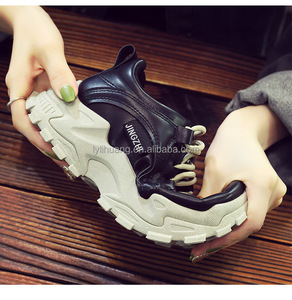 All'ingrosso nuove <span class=keywords><strong>scarpe</strong></span> <span class=keywords><strong>sportive</strong></span> da donna <span class=keywords><strong>con</strong></span> suola spessa che aumentano l'altezza <span class=keywords><strong>scarpe</strong></span> bianche casual <span class=keywords><strong>scarpe</strong></span> da donna alla moda - Product Image 3