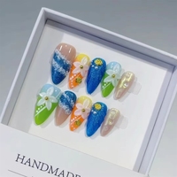 Faux ongles à presser faits main de style français, frais et clairs, multicolores, avec motifs floraux gravés effet givré, perles dorées et étamines florales