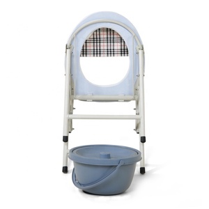 Fabricant en gros pas cher fauteuil roulant cum <span class=keywords><strong>commode</strong></span> chaise d'aisance avec bassin de <span class=keywords><strong>lit</strong></span> - Product Image 1
