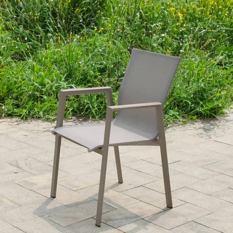 도매 현대 쌓을 수있는 PVC 메쉬 금속 알루미늄 방수 안뜰 야외 가구 레스토랑 식당 의자