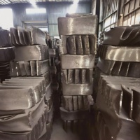 Plaques de guidage pour ligne de production de tuyaux en acier sans soudure