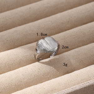 Groothandel Hot Sale Verstelbare Opening Staal Kleur Roestvrij Staal Mode Fijne Sieraden Ringen Voor Dames Heren Dagelijkse Geschenkringen - Product Image 3