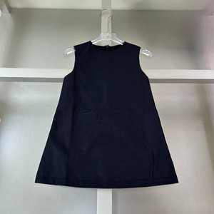 Completo Formale da Bambina: Camicia Bianca a Maniche Corte in Puro Cotone e Gilet Senza Maniche con Gonna a Trapezio - Product Image 5