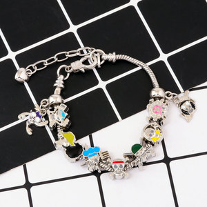Anime <span class=keywords><strong>DIY</strong></span> Charms Bracelets Luffy Skull Group avec <span class=keywords><strong>chapeau</strong></span> de paille Cartoon Metal Bracelet Fashion Bangles - Product Image 4