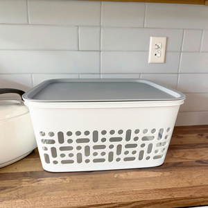 Yimire Custom Logo <strong>Nestable</strong> Stackable <strong>Plastic</strong> Moving <strong>Crate</strong> <strong>Attached</strong> <strong>Lid</strong> Container <strong>Plastic</strong> Storage Transport Tote Box for Sale - Product Image 1