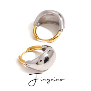 Boucles d'oreilles Yueli Huggie en acier inoxydable plaqué or 18 carats, design géométrique, pour un usage quotidien, unisexe - Product Image 1