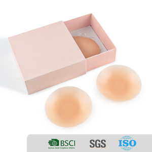 Autocollant sans colle cache-téton en silicone doux et léger pour un confort discret - Product Image 3