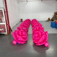 Chaînes de roses gonflables géantes, chaînes de fleurs pour célébrations, décoration de mariage, autres événements, scènes de bonheur et romantiques