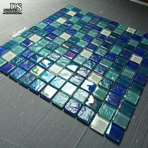 Azulejos de mosaico de piscina de cristal cuadrado azul moderno para piscinas de interior y exterior, ideal para decoración de suelo elegante, hoteles/baños - Product Image 1