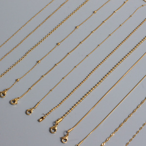 Collier multi-chaînes élégant 2023 en acier inoxydable plaqué or 18 carats avec chaîne gourmette cubaine en acier inoxydable plaqué or 14 carats - Product Image 2