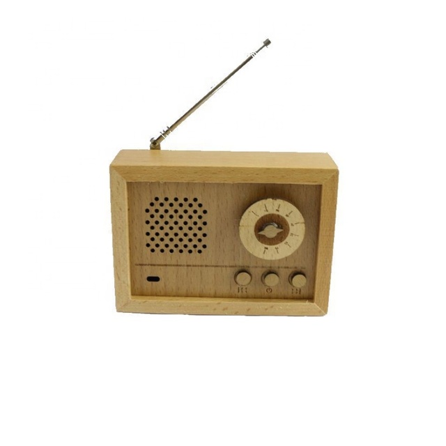Beech Wood Musical Box Retro Radio Shape Carousel Design with Heart Pattern Handcrafted Wooden Art Crafts for Kids Gift Box