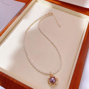 Collar de Perlas Edison Púrpuras de 11-12 mm con Colgante de Perlas de Arroz Pequeñas de 3-4 mm para Mujer, Chapado en Oro de 14k, Collares de Lujo - Product Image 3