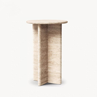 Table d'appoint moderne en marbre travertin Kumusi pour chambre, hôtel ou salon, petite table d'appoint en travertin beige naturel