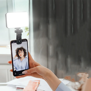 Luce LED Ricaricabile con 3 Modalità di Temperatura Colore, Lampada Portatile a Clip per Cellulari, Laptop, Trucco, Selfie e <span class=keywords><strong>Video</strong></span> - Product Image 3
