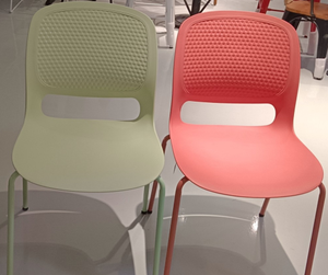 Silla de Comedor Moderna de Polipropileno |   Silla de plástico apilable con patas de metal para restaurante, cafetería, hotel / Precio de envío a dirección comercial en EE. UU. - Product Image 5