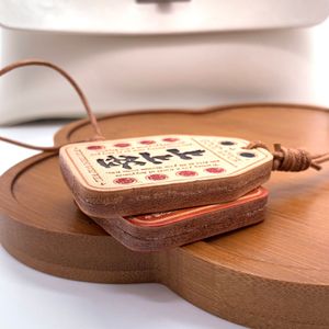 Porte-clés porte-bonheur en cuir véritable couleur naturelle, breloque de sac, ornement pour rétroviseur de voiture - Product Image 5