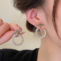 Boucles d'oreilles vintage haut de gamme Little Bee pour femmes, design de niche, créoles uniques, élégantes boucles d'oreilles en perles