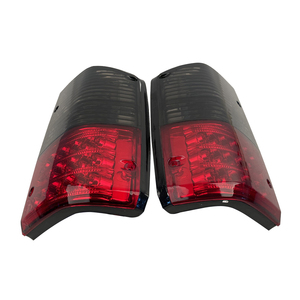 Luci Posteriori a LED per Auto, Fanali Posteriori Modificati per Nissan Safari Patrol Y60, dal 1987 al 1997, 2 Pezzi, Nero Rosso, Luce Freno - Product Image 6