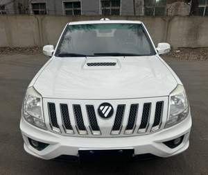 Camioneta blanca Foton Sapu usada, motor diésel de cuatro ruedas de 2,8 l - Product Image 3