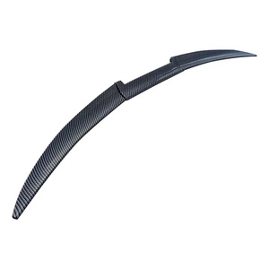 Alerón trasero con patrón de fibra de carbono para coche, universal, sin necesidad de taladrar, alerón creativo y personalizado en forma de hoja. - Product Image 1