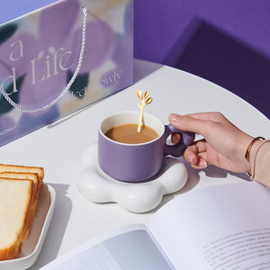 Caja de regalo esmaltada de color capuchino Espresso Vintage europeo de 250ml, juego de tazas y platillos de té y café de cerámica con asa Sp - Product Image 3