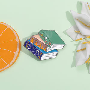 Broches de Esmalte de Fantasía al por Mayor, Broches Personalizados de <span class=keywords><strong>Acotar</strong></span>, Broches de Diseño, Broches de Moda, Joyería Coleccionable para Amantes de la Lectura, Regalo - Product Image 2