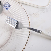 Couteau de table, fourchette et cuillère à café en acier inoxydable 410, avec manche en céramique blanche imprimée, vaisselle classique, fabrication chinoise