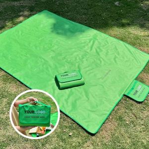 Manta de Picnic Impermeable Extra Grande - Tapete de Playa Grueso y Resistente a la Arena para Campamentos al Aire Libre, Parques y Eventos Familiares - Product Image 3