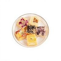 Thé aux herbes multi-saveurs d'Asie du Sud-Est : Miel, Citron, Sucre de roche, Poire des neiges, Chrysanthème blanc, Baies de Goji, Thé de roche