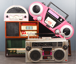 Reproductor de cinta portátil con auriculares, radio y cassette - Product Image 2