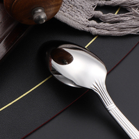 Le plus récent ensemble de couverts de vaisselle en acier inoxydable écologique Design en métal pour les fêtes de mariage et les banquets