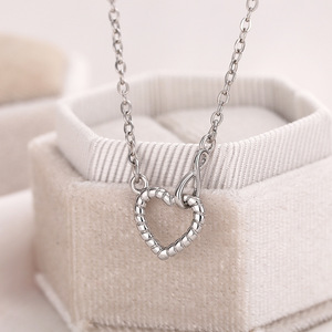 Collar con Colgante de Corazón Calado para Mujer, Estilo Pavé Brillante, Joyería de Moda, Regalo - Product Image 5