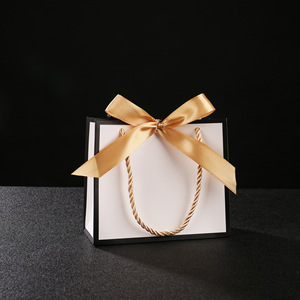 Petite commande quantité CSMD fabricant chinois paquet présent prêt à expédier au détail petit sac cadeau blanc pour accessoires de mode - Product Image 5