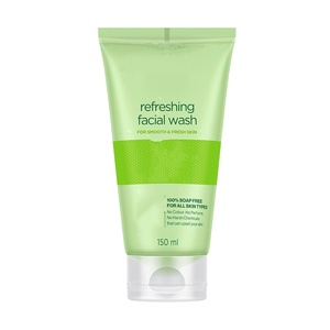<span class=keywords><strong>Gel</strong></span> Limpiador <span class=keywords><strong>Facial</strong></span> Refrescante <span class=keywords><strong>Simple</strong></span> Kind to Skin con Ácido Hialurónico, Hidratante e Iluminador, 150 ml, para Todo Tipo <span class=keywords><strong>de</strong></span> Piel - Product Image 3