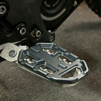 Repose-pieds larges Light Bee LBX/S à fixation par pince, paire, en aluminium CNC antidérapant pour moto électrique tout-terrain Surron