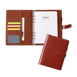 棕色皮革规划师6环活页夹旅行笔记本，带可再装笔记本，带卡座