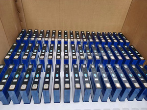 Pin hình lăng trụ LiFePO4 3.2V 100Ah độ ổn định cao |   2,25kg độ bền cao dành cho ngân hàng điện năng lượng mặt trời & bộ pin tự chế - Product Image 4