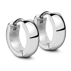 Boucles d'oreilles créoles à clipser en acier de 4 mm, rondes et géométriques, pour un usage quotidien - Product Image 1
