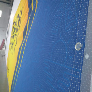 Bannière publicitaire en tissu maillé de clôture en polyester d'impression numérique de grande taille de couleur personnalisée avec œillets - Product Image 5