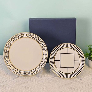 Juego de Platos de Cerámica con Diseño Geométrico Moderno en Blanco y Negro, Platos de Comedor con Borde Dorado, Viene con Caja de Regalo, Vajilla para el Hogar - Product Image 4