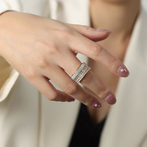 Anillo <span class=keywords><strong>de</strong></span> acero <span class=keywords><strong>de</strong></span> titanio <span class=keywords><strong>de</strong></span> alta calidad Estilo <span class=keywords><strong>de</strong></span> moda Característica <span class=keywords><strong>de</strong></span> luz Banda <span class=keywords><strong>de</strong></span> acero inoxidable hipoalergénica para fiesta <span class=keywords><strong>Precio</strong></span> bajo al por mayor - Product Image 6