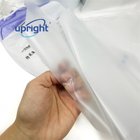 Rouleau de film en PVC souple de surface mate de qualité pharmaceutique 32PHR environnemental droit Personnaliser le rouleau de film de taille pour les sacs d'urine