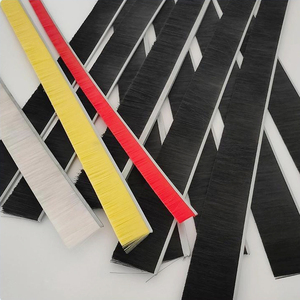 <span class=keywords><strong>Brosse</strong></span> d'étanchéité inférieure pour portes en <span class=keywords><strong>profil</strong></span>és d'aluminium <span class=keywords><strong>de</strong></span> forme HYT, taille personnalisée - Product Image 3