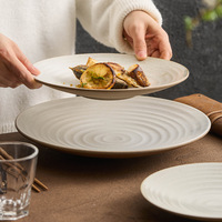 Assiette Moderne Bicolore en Porcelaine Filetée, Glaçure Réactive, Écologique, pour Plat Principal, Vaisselle Hôtelière et de Restaurant
