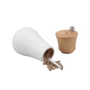 Madera de Acacia fuerte y sostenible, estos molinos de especias son un juego de molinillo de sal y pimienta de madera extra duradero - Product Image 5