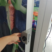 Stand d'exposition modulaire pour marques alimentaires halal, mur en tissu SEG avec boîte à lumière LED intégrée et comptoir intégré pour exposition professionnelle